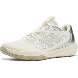 New Balance Womens FuelCell 796v5 Sea Salt/Metallic Silver 877 C NWT Tennis